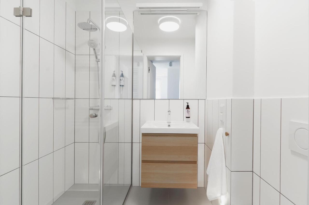 Plantonia Aparthotel Краков Экстерьер фото