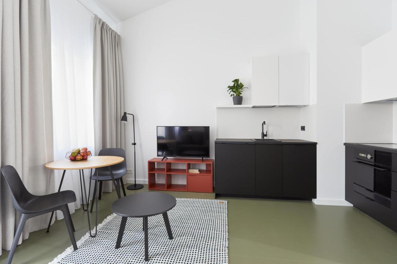 Plantonia Aparthotel Краков Экстерьер фото