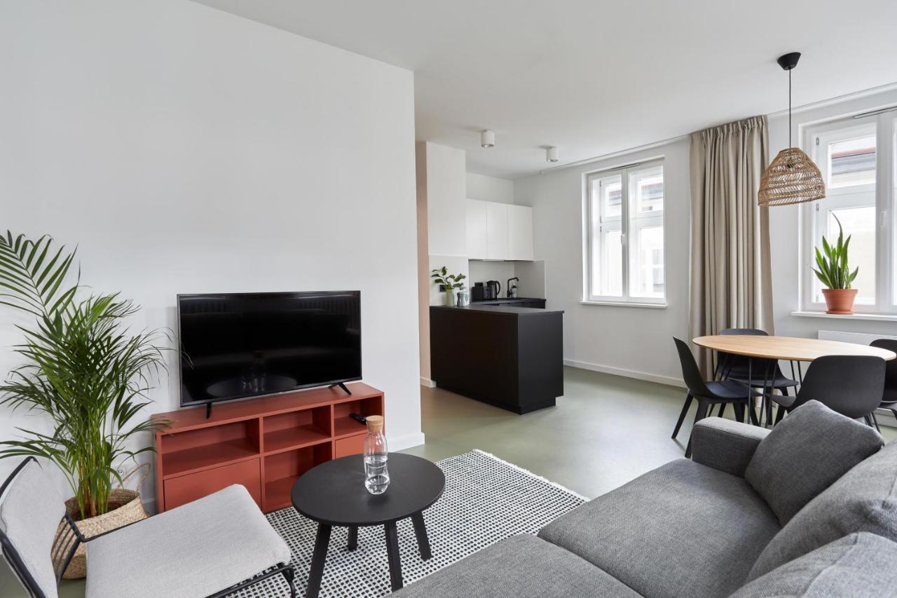 Plantonia Aparthotel Краков Экстерьер фото