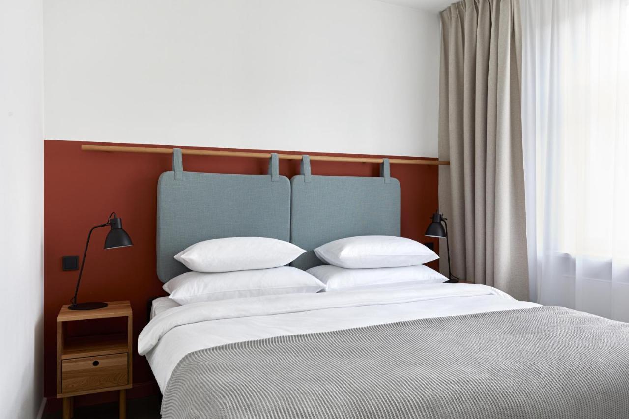 Plantonia Aparthotel Краков Экстерьер фото
