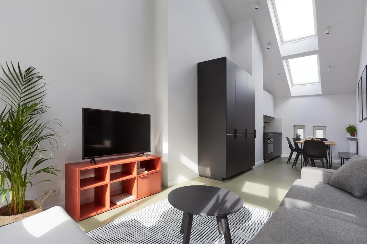 Plantonia Aparthotel Краков Экстерьер фото
