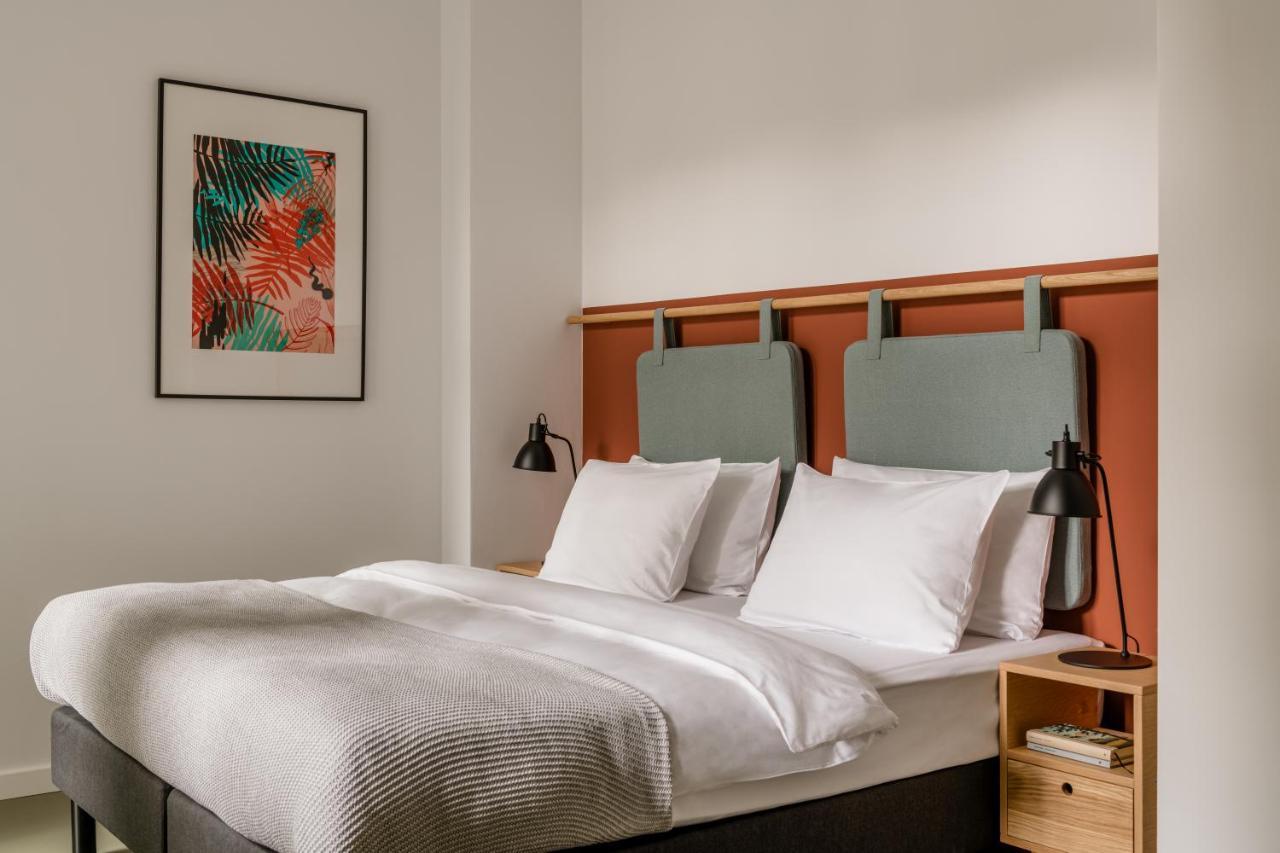 Plantonia Aparthotel Краков Экстерьер фото